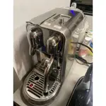 NESPRESSO 蒸氣壓力咖啡機（CREATISTA PLUS J520) 9成5新，買來只使用約5，6 次左右