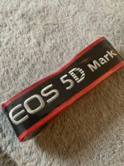 Original Canon shoulder strap for Canon EOS DSLRs