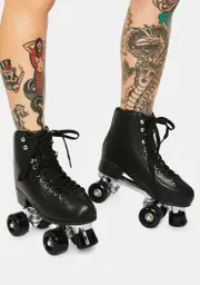 Midnight Catching Wind Roller Skates