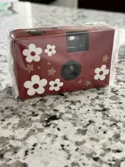 Marc Jacobs Fragrance Disposable Camera Preloaded W/ ISO400