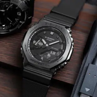 【CASIO 卡西歐】G-SHOCK 百搭酷黑時尚 金屬錶殼 八角形錶殼_44.4mm(GM-2100BB-1A)