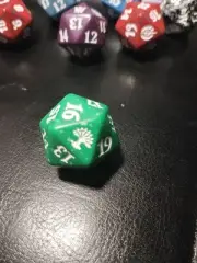 MTG D20 Selesnya Guild Die Green White Rare Dice Magic the Gathering