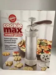 Wilton Cookie Max Cookie Press. NEW in Box. 12 Discs