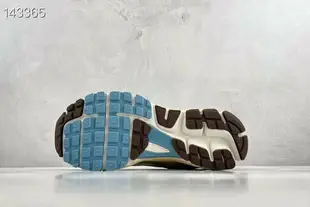 Nike Air Zoom Vomero 5 男女鞋