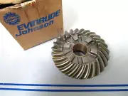 *NEW OEM* 0720 OMC Johnson Evinrude 26T Forward Gear 435086 0435086
