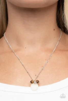 Paparazzi CHEROKEE CANYON white necklace