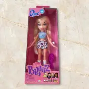 Chloe BRATZ Doll New In Box 1 Set Ensemble