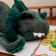 Triceratops Dinosaur Hand Glove Puppets Plush Creations KB Toys Vintage 1995 NEW