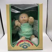 Cabbage Patch Kids Dan Armstrong 3900 Blue Eyes Green Clothes