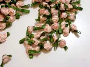 Peach Appliques, Offray Satin Small Rosebud Flower X 20 pcs, Moss Leaf, Bin 2