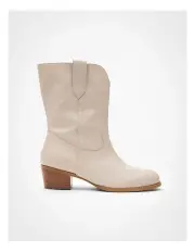 [Taking Shape] Western Leather Boots in Ivory