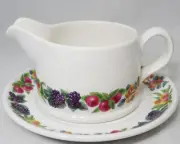 HEREFORD by Wedgwood Gravy Boat & Stand NEW NEVER USED made in England