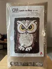 NEW LATCH HOOK RUG KIT Columbia-Minerva ERICA'S OWL 27" x 38" ERICA WILSON