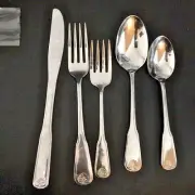 New Pfaltzgraff Fiddle Shell 5 pc Stainless Placesetting - RARE