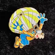 LE 75 Goofy Expedition Everest Parachute Into TradeAPin Frame Set Disney Pin HTF