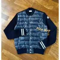 在飛比找蝦皮購物優惠-Moncler 深藍色、 立領羽絨拼接、手袖雙線圈造型、針織