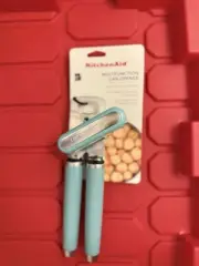 KITCHENAID MANUAL CAN & BOTTLE OPENER PISTACHIO COLOR FARMHOUSE STYLE NEW