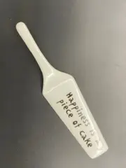 Cake Server / Cutter - Flying Tiger Kagespade "Happiness is a Piece of Cake"
