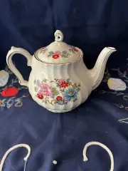 Vintage *New* Sadler Teapot Floral Roses Gold Trim