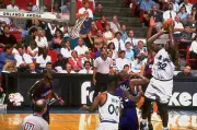 Orlando Magic Shaquille O'Neal shooting vs Phoenix Suns during pre- Old Photo