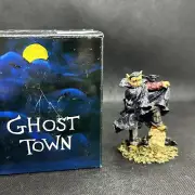 GANZ Ghost Town Dracula In The Graveyard Figurine New Old Stock