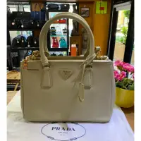 在飛比找蝦皮購物優惠-美麗堡outlet精品 PRADA BN1801 Saffi