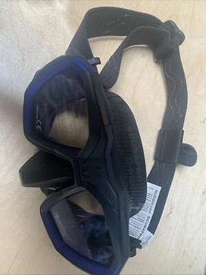 ScubaPro D-Mask Size: Seems To Be Slightly Smaller (New, Open Box/Case)