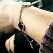 Van Cleef & Arpels Alhambra Onyx and K18 Yellow Gold
