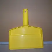 Restaurant Equipment Bar Supplies CARLISLE PLASTIC DUST PAN YELLOW 361438RWS03