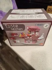 Hailetao Taste Kitchen Toy Set Chef Playing New In Box Food Sound Skillet