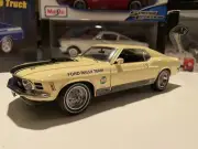 1970 FORD MUSTANG MACH 1 FORD RALLY CHAMP 1:18 Scale Die cast HWY 61 Limited Edn