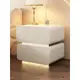 快樂屋商城 全實木帶燈床頭櫃奶油風現代簡約臥室家用床邊懸浮實木帶燈收納櫃