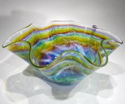 HAND BLOWN GLASS ART FLUTED BOWL & CENTER PIECE, RAINBOW COLORS , DIRWOOD, n3822