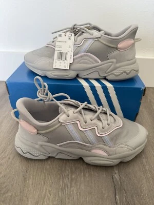 Women adidas Ozweego Size 10-New