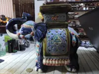 在飛比找Yahoo!奇摩拍賣優惠-早期收藏~老件中國風手繪綠釉彩陶瓷器大象 方型檯面平穩腳座 