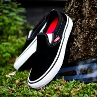 在飛比找蝦皮購物優惠-原創 Vans Slip On Pro 黑色白色