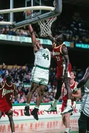 Rick Fox Boston Celtics shoots v Dominique Wilkins Atlanta Hawks p- Old Photo