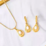 Classic Sophistication: White Pearl Necklace and Earrings