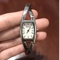 在飛比找蝦皮購物優惠-DKNY 手錶 優雅大方交叉鍊帶女錶