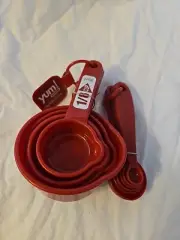 2 New Sets YUM GADGETS Measuring Cups & Spoons Bright Red Bradshaw # 28679