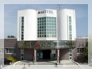 江陵古拉米Spa汽車旅館Gangneung Guramy Spa Motel