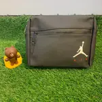 ［喬比熊］NIKE JORDAN JAN MERGER CROSSBODY 運動腰包(JD2033014AD)