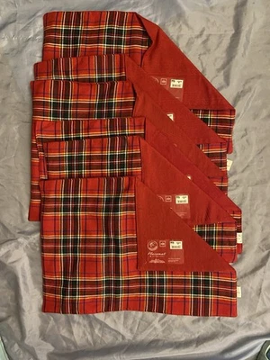 Winter Wonder Land NWT Set 6 NWT Christmas Red Plaid Placemats 13" by 19"