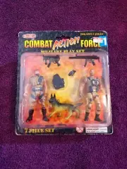 2004 Vintage Grocery Store Toy Army Men Play Set Toy MP5 & 2 Figures (Base 4)