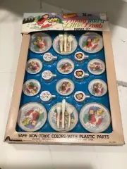 1976 ARCO Industries 36 Piece Dinner Set