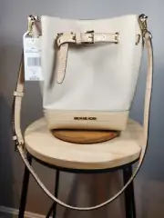MICHAEL KORS EMILIA SM BUCKET BAG MSGR - BUFF
