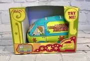 Scooby-Doo Shaking Mystery Machine Warner Brothers VERY RARE With Tag NIB