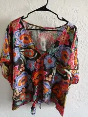 NWT Women's Torrid Floral Button Up Front Tie Blouse Size 5