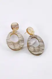 Shell Look Drop Earrings--ZOD-C0104