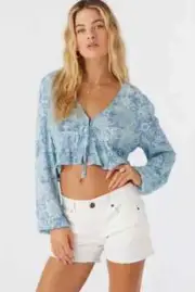 NWT O'NEILL Alena Short Cropped L/S Front Tie Blue Floral Top Ladies Sz XS